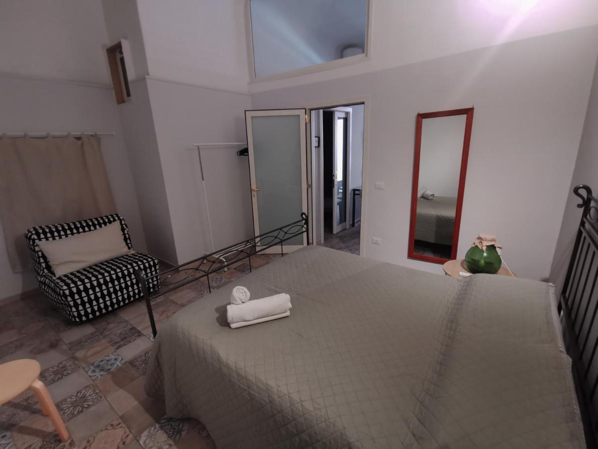 Whiteflower Apartments Bari Eksteriør billede