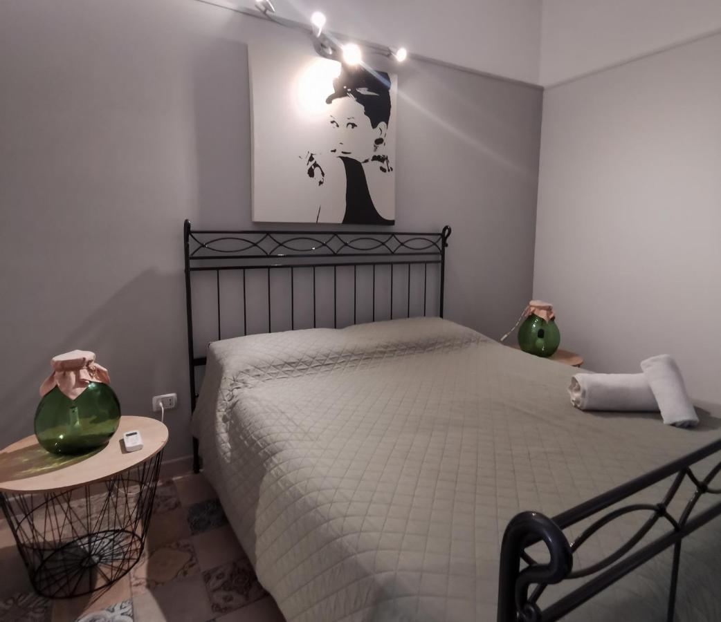 Whiteflower Apartments Bari Eksteriør billede