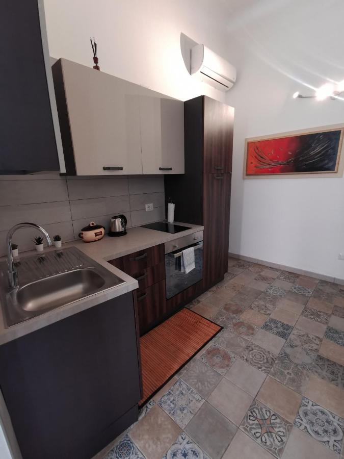 Whiteflower Apartments Bari Eksteriør billede